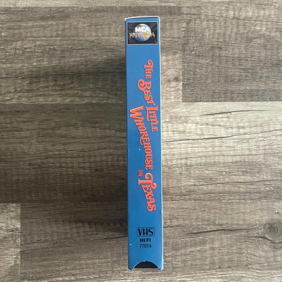 THE BEST LITTLE WHOREHOUSE IN TEXAS - BURT REYNOLDS DOLLY PARTON [ VHS ] - Picture 2 of 5